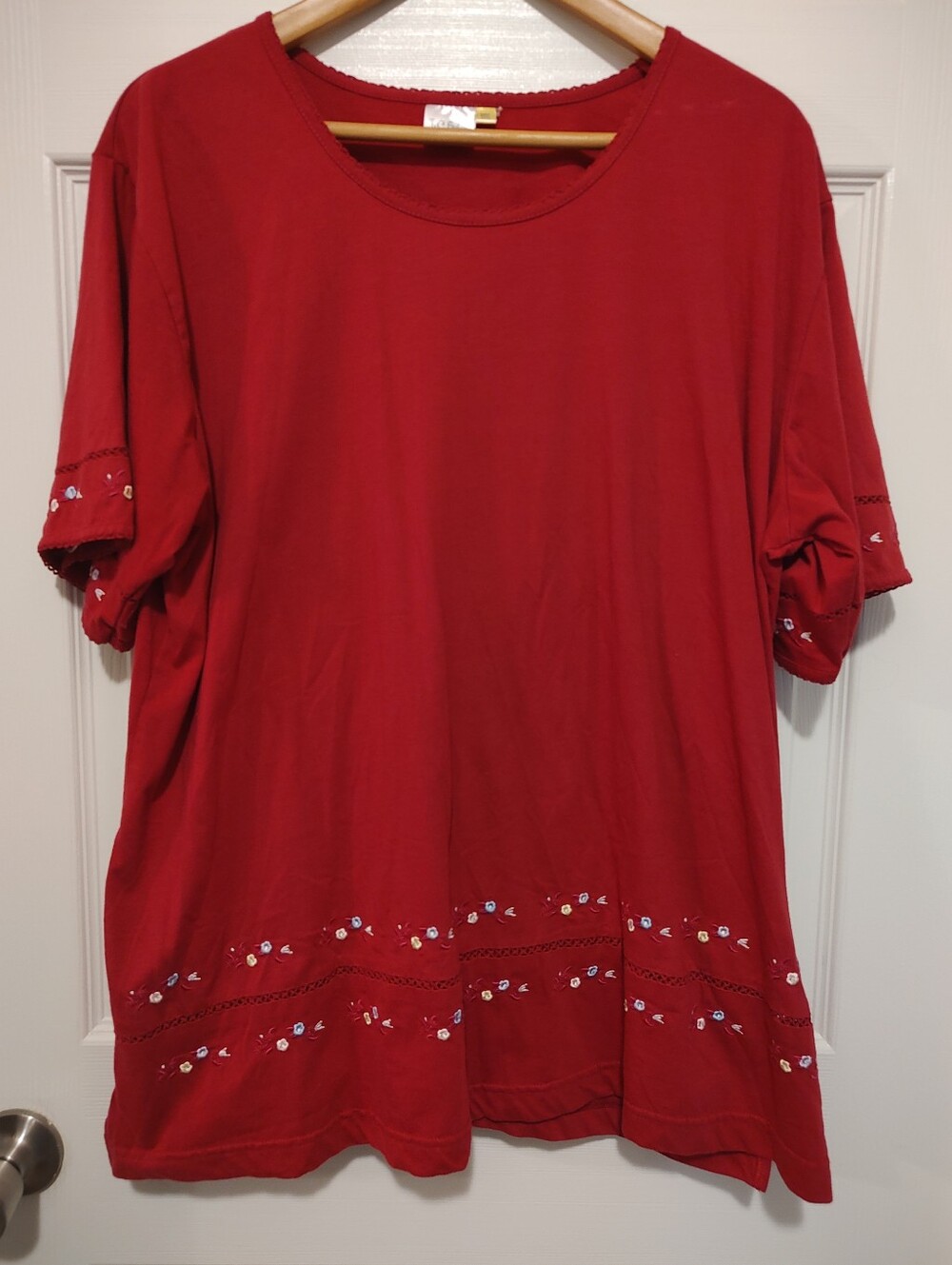 Women's Hot Pink Short Sleeve Embroidered Tee